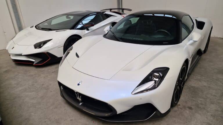 Coût import voiture luxe Allemagne : Guide complet et budget 2026