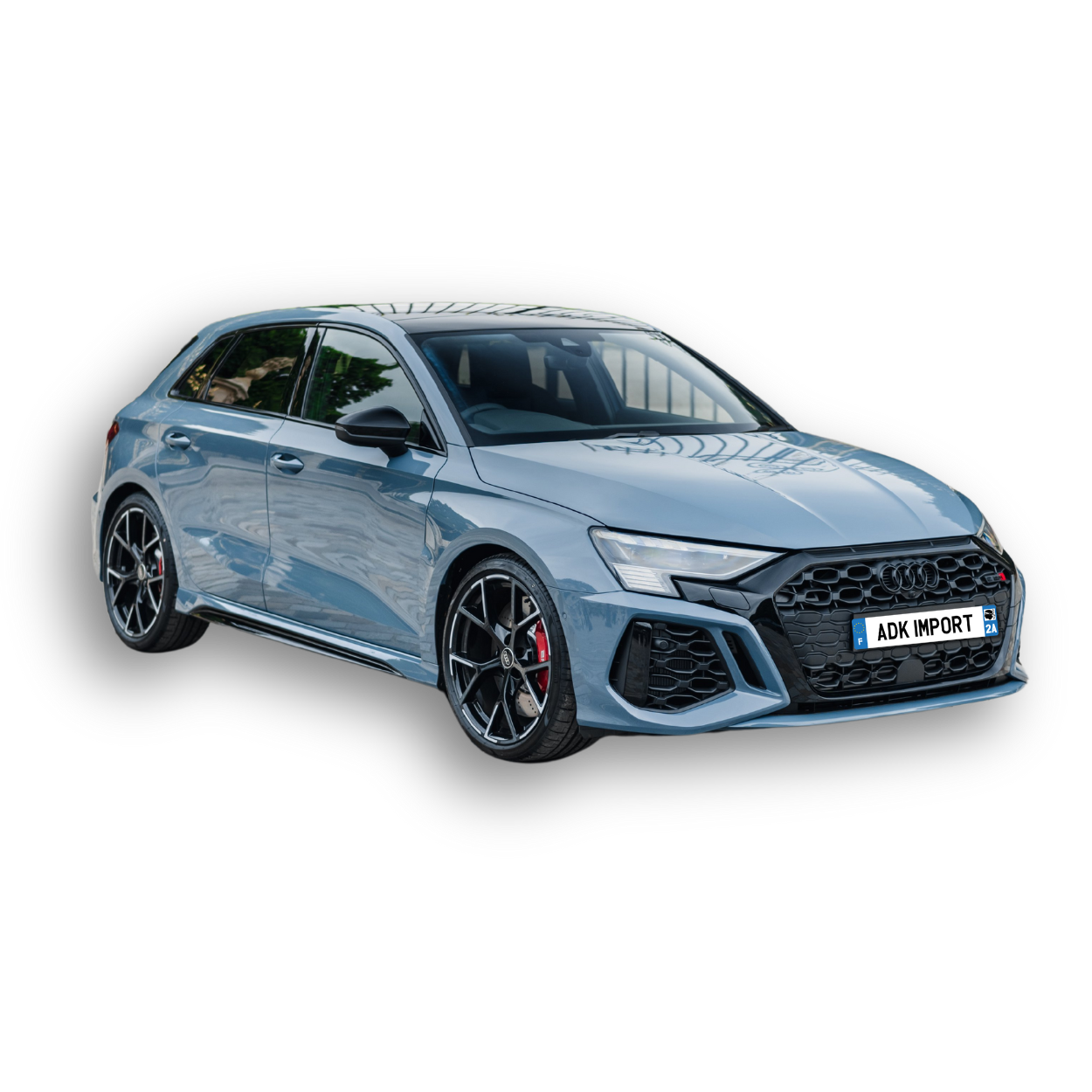 Audi RS3 importée par ADK Import, une sportive compacte au design agressif et aux performances de haut niveau.